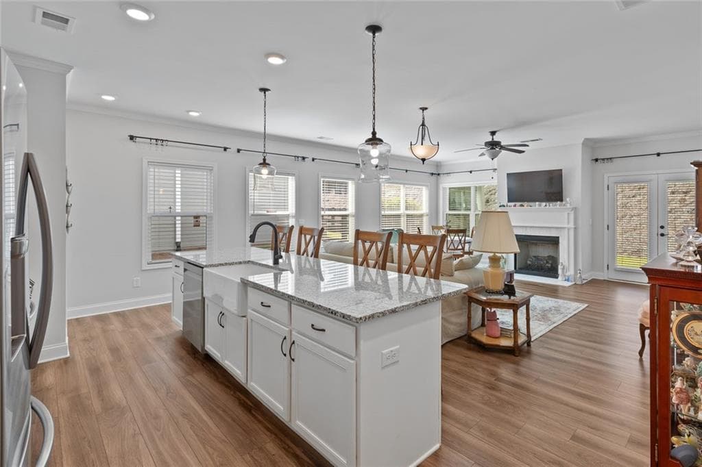 3 bedroom, 3 bathroom, 2,382 sq ft single family residence for sale at 10 Palmetto Run Run, Dallas, GA 30132 — photo 4