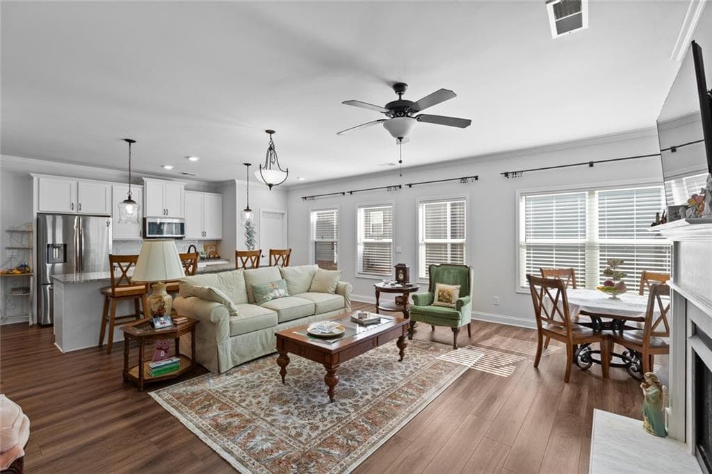 3 bedroom, 3 bathroom, 2,382 sq ft single family residence for sale at 10 Palmetto Run Run, Dallas, GA 30132 — photo 9