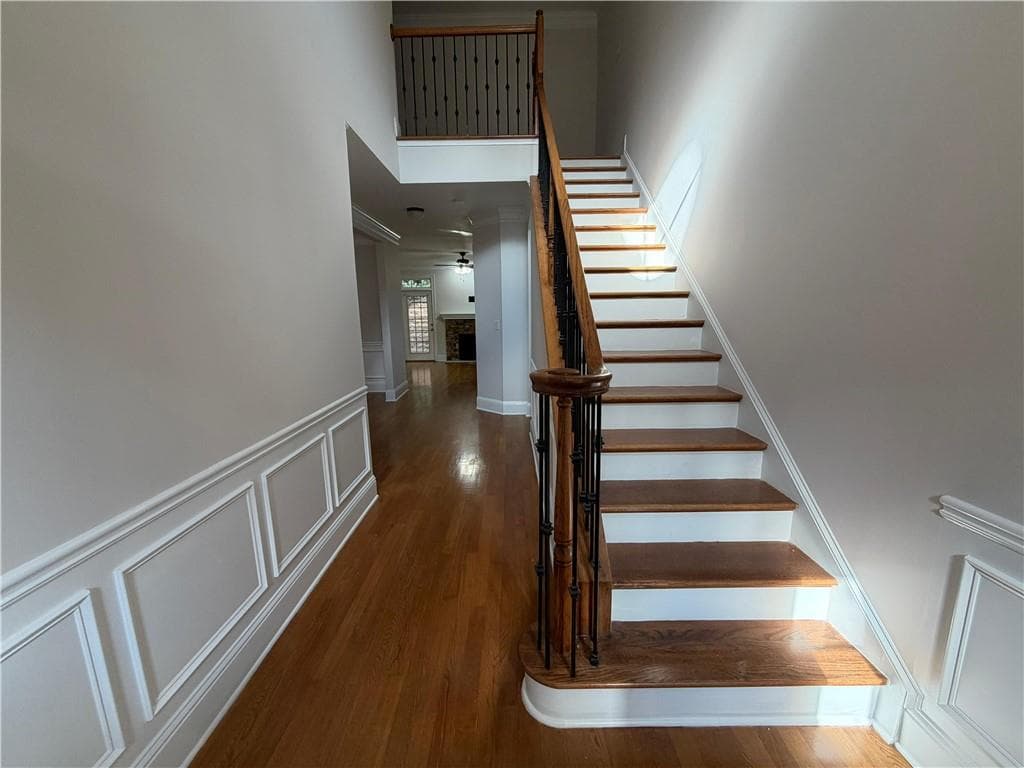 3 bedroom, 3 bathroom, 2,400 sq ft townhouse for sale at 5140 Meridian Lane, Alpharetta, GA 30022 — photo 5