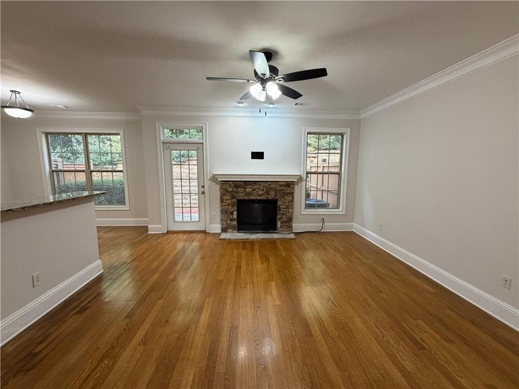 3 bedroom, 3 bathroom, 2,400 sq ft townhouse for sale at 5140 Meridian Lane, Alpharetta, GA 30022 — photo 6