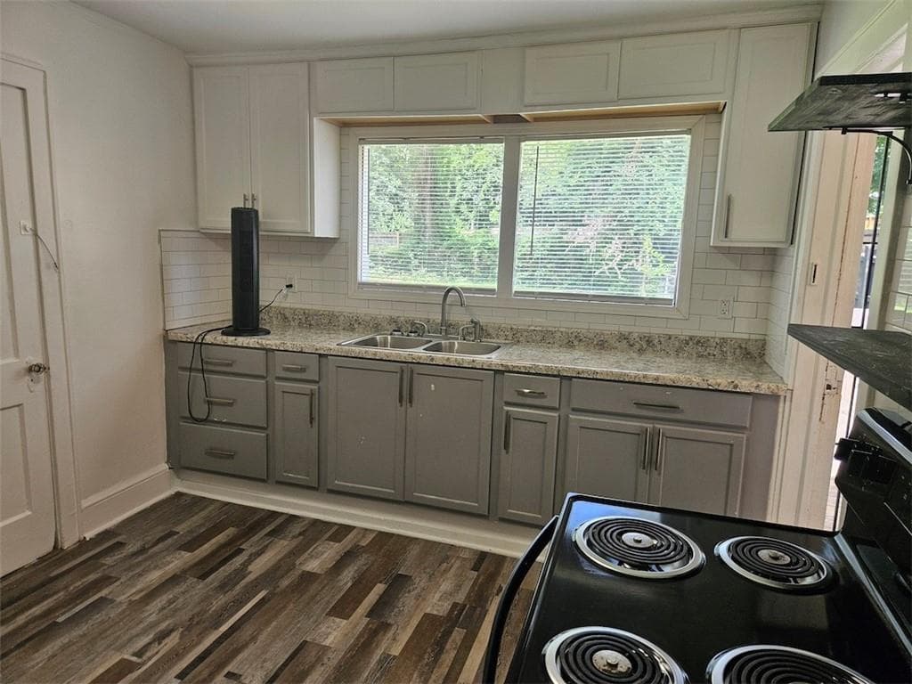 3 bedroom, 2 bathroom, 1,666 sq ft single family residence for sale at 1888 Conrad Avenue, Atlanta, GA 30315 — photo 7