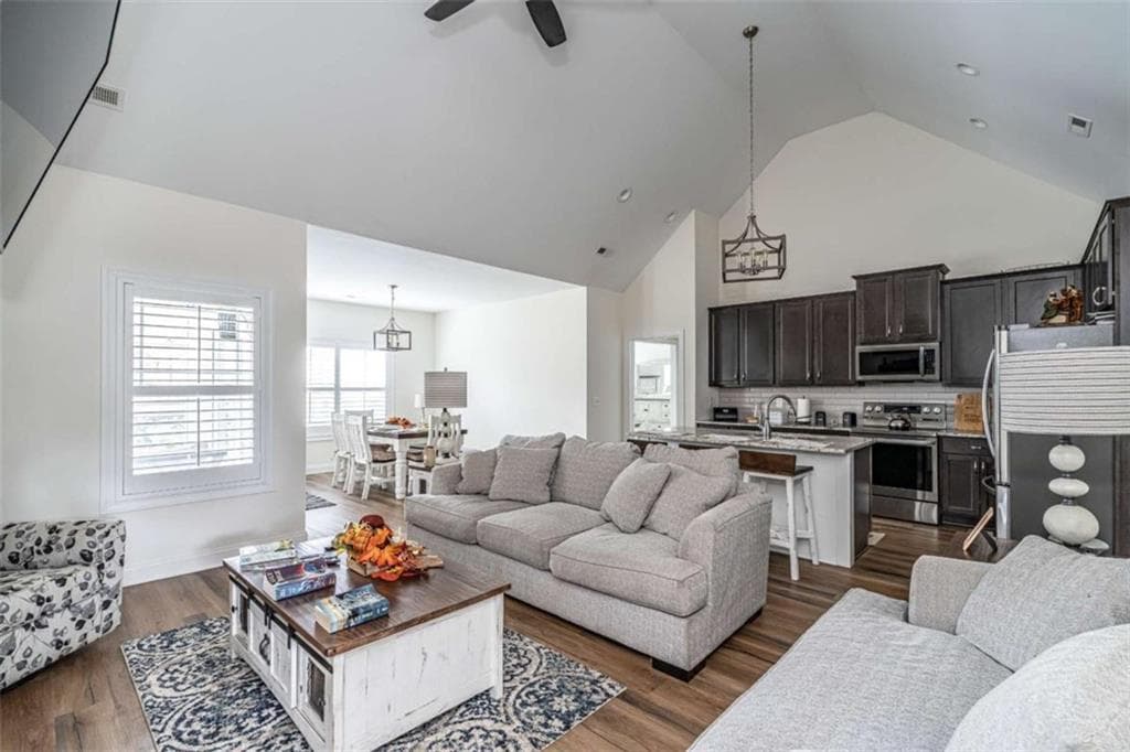 3 bedroom, 2 bathroom, 2,000 sq ft single family residence for sale at 4 Water Oak Trail, Rome, GA 30165 — photo 7