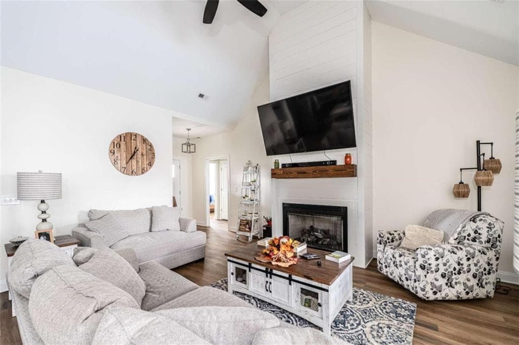 3 bedroom, 2 bathroom, 2,000 sq ft single family residence for sale at 4 Water Oak Trail, Rome, GA 30165 — photo 9