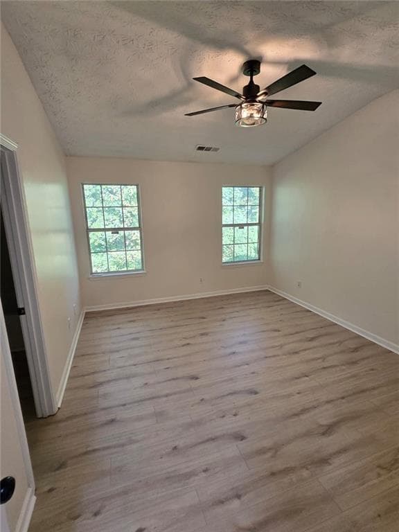 2 bedroom, 3 bathroom, 1,528 sq ft condominium for sale at 2868 Vining Ridge Terrace, Decatur, GA 30034 — photo 4