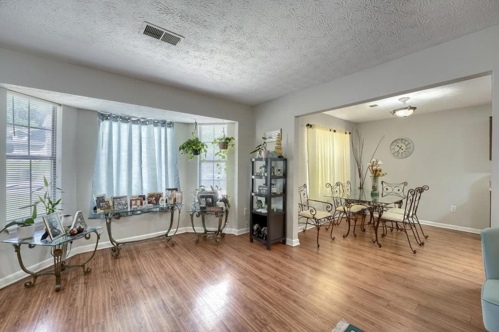3 bedroom, 2 bathroom, 1,310 sq ft townhouse for sale at 6702 Lakewood Drive, Douglasville, GA 30135 — photo 7