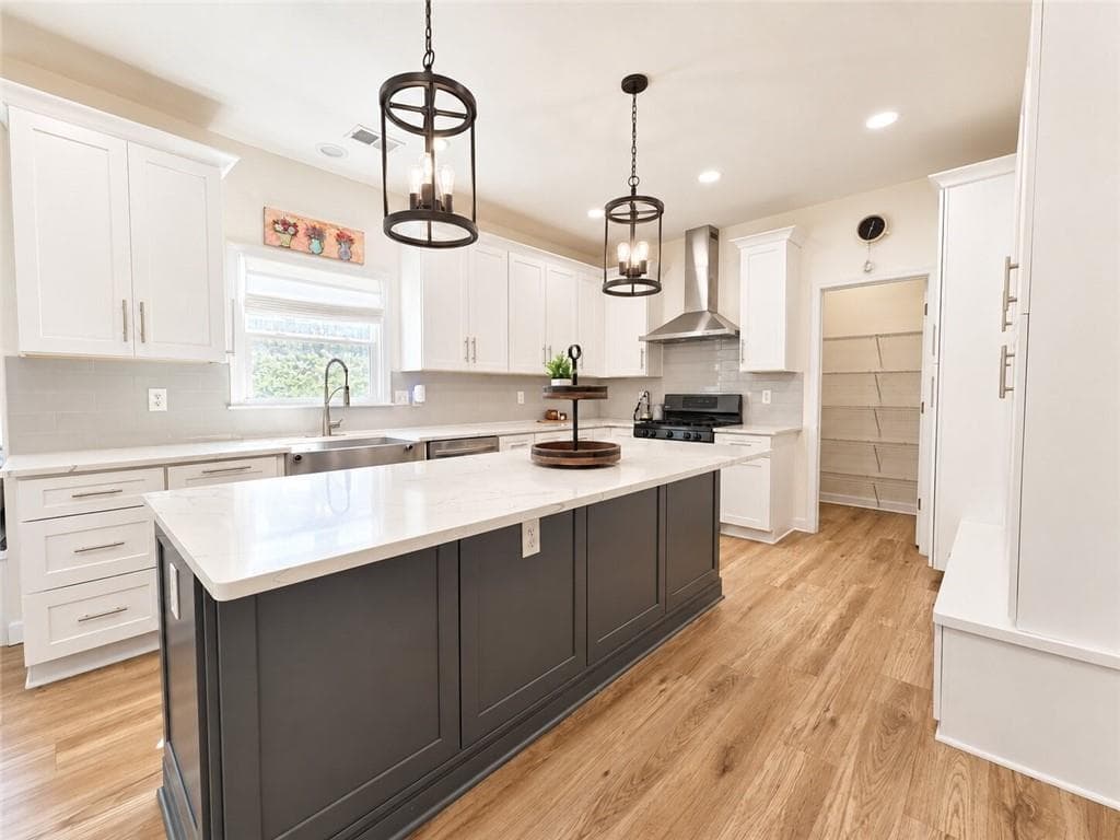 4 bedroom, 4 bathroom, 3,095 sq ft single family residence for sale at 164 Rugby Drive, Suwanee, GA 30024 — photo 7