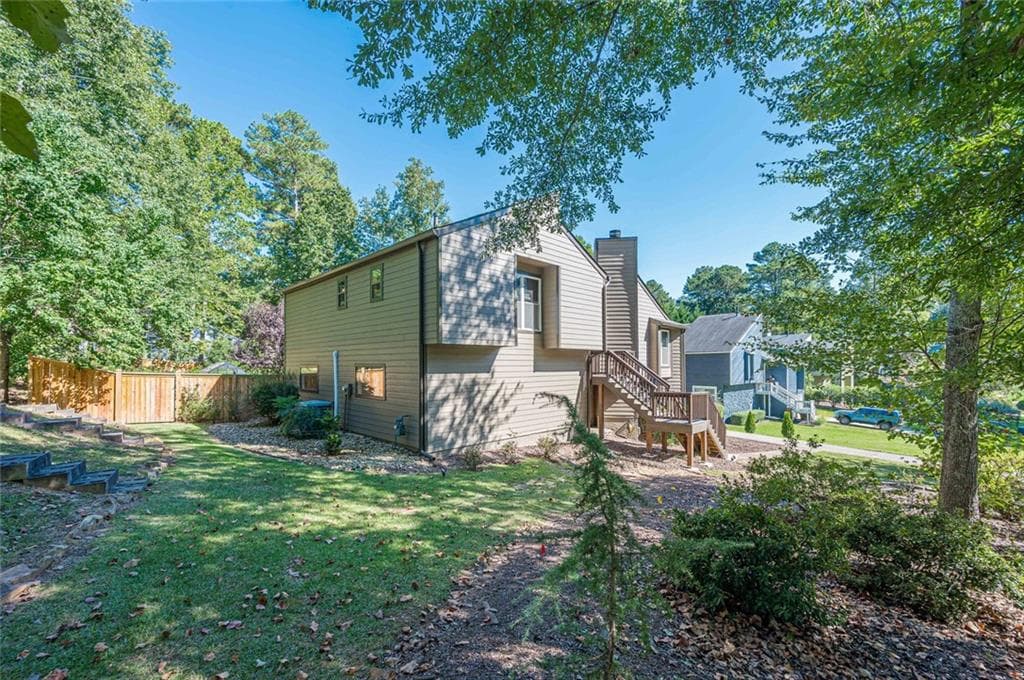 4 bedroom, 3 bathroom, 2,579 sq ft single family residence for sale at 2220 Rock Ridge Road, Marietta, GA 30062 — photo 4
