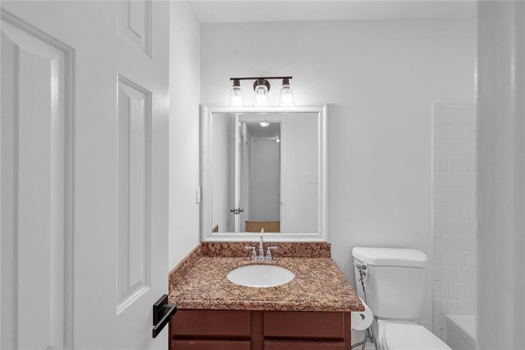 3 bedroom, 3 bathroom, 1,488 sq ft townhouse for sale at 1138 Moorestown Circle, Decatur, GA 30033 — photo 6