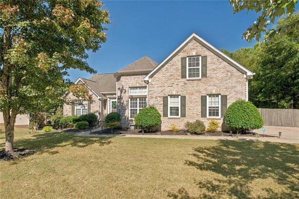 3 bedroom, 2 bathroom, 2,353 sq ft single family residence for sale at 2449 Snowshoe Bend, Bethlehem, GA 30620