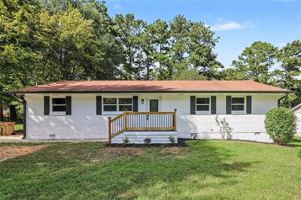 4 bedroom, 2 bathroom, 1,352 sq ft single family residence for sale at 46 Royce Drive, Jonesboro, GA 30238