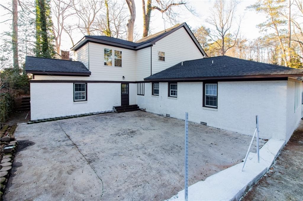 4 bedroom, 3 bathroom, 4,796 sq ft single family residence for sale at 2531 Midway Road, Decatur, GA 30030 — photo 3