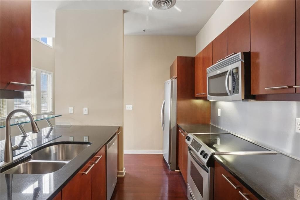 1 bedroom, 2 bathroom, 1,108 sq ft condominium for sale at 265 18th Street 2341, Atlanta, GA 30363 — photo 6