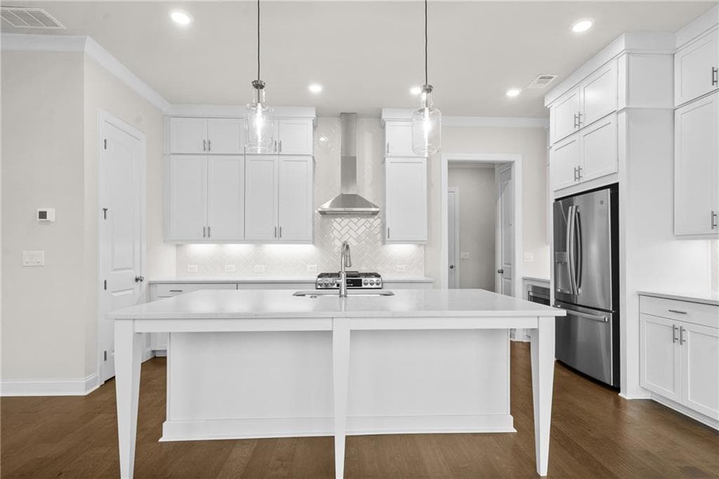 3 bedroom, 3 bathroom, 2,433 sq ft single family residence for sale at 610 Silva Street, Cumming, GA 30040 — photo 3