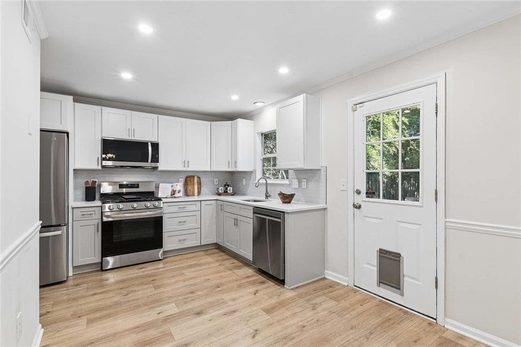 3 bedroom, 3 bathroom, 1,748 sq ft single family residence for sale at 1053 Standard Drive, Brookhaven, GA 30319 — photo 7