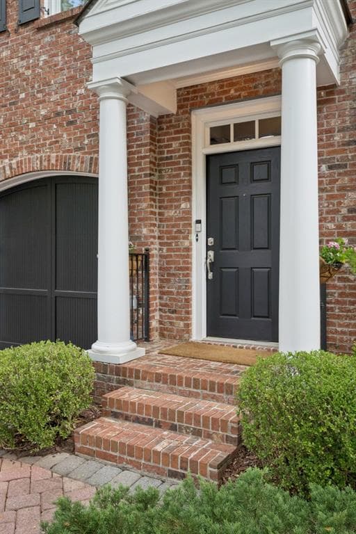 4 bedroom, 5 bathroom, 3,220 sq ft townhouse for sale at 3313 Buckhead Forest Mews, Atlanta, GA 30305 — photo 2
