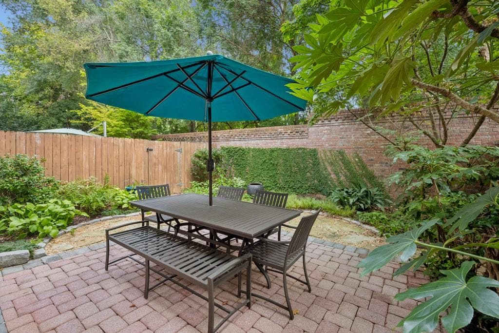 4 bedroom, 5 bathroom, 3,220 sq ft townhouse for sale at 3313 Buckhead Forest Mews, Atlanta, GA 30305 — photo 4
