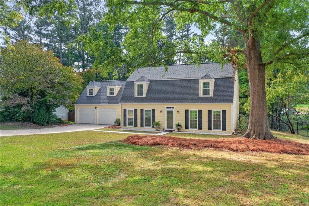 3 bedroom, 2 bathroom, 2,204 sq ft single family residence for sale at 1761 Canton Hills Circle, Marietta, GA 30062