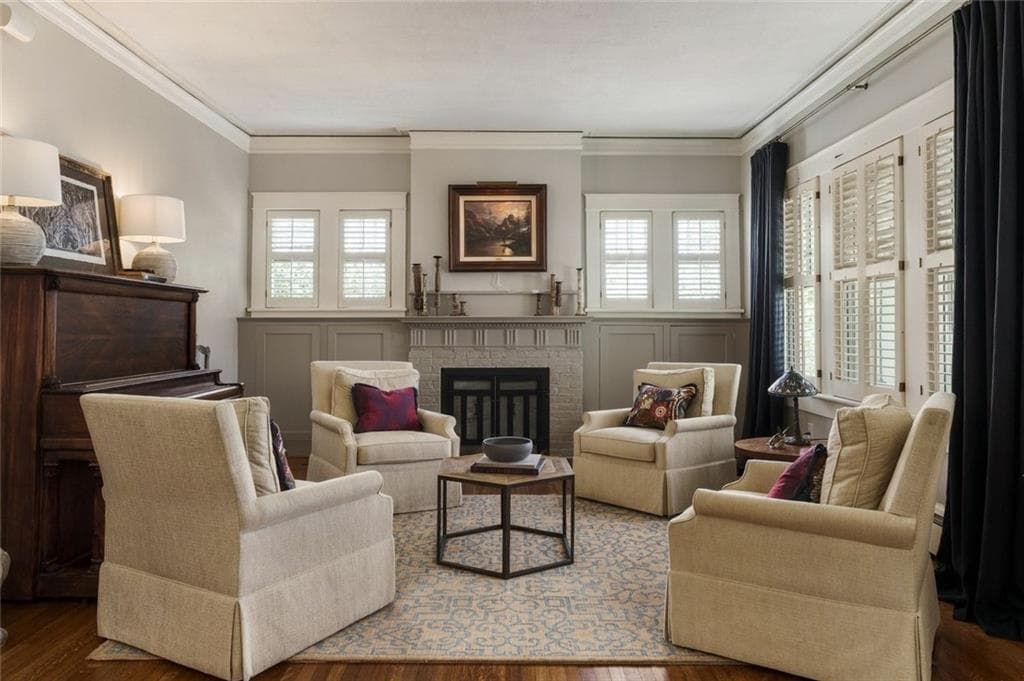 5 bedroom, 4 bathroom, 4,059 sq ft single family residence for sale at 1071 Green Street Circle, Gainesville, GA 30501 — photo 2