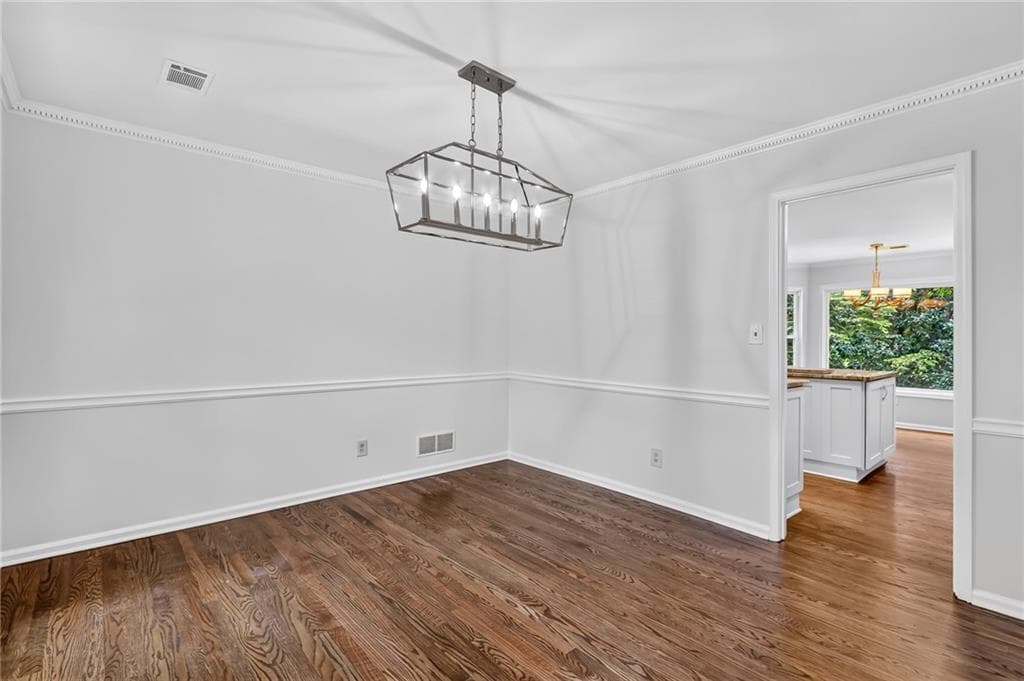 3 bedroom, 2 bathroom, 2,204 sq ft single family residence for sale at 1761 Canton Hills Circle, Marietta, GA 30062 — photo 8