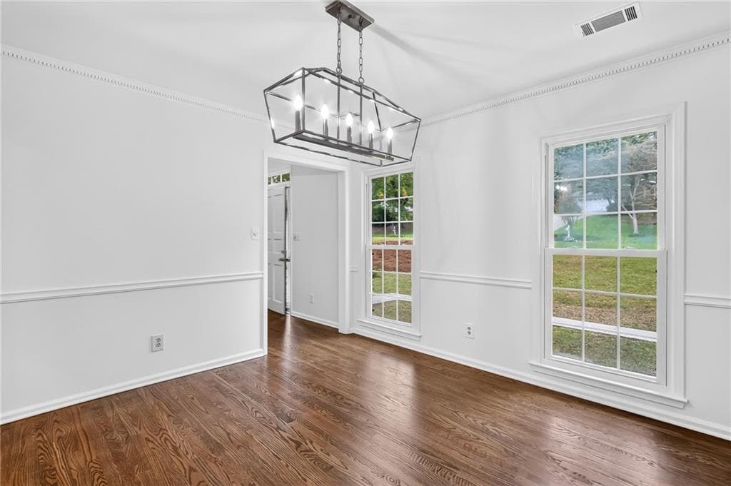 3 bedroom, 2 bathroom, 2,204 sq ft single family residence for sale at 1761 Canton Hills Circle, Marietta, GA 30062 — photo 9