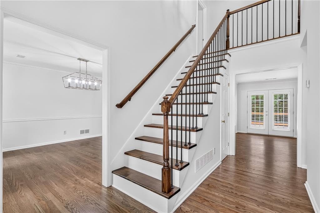 3 bedroom, 2 bathroom, 2,204 sq ft single family residence for sale at 1761 Canton Hills Circle, Marietta, GA 30062 — photo 2