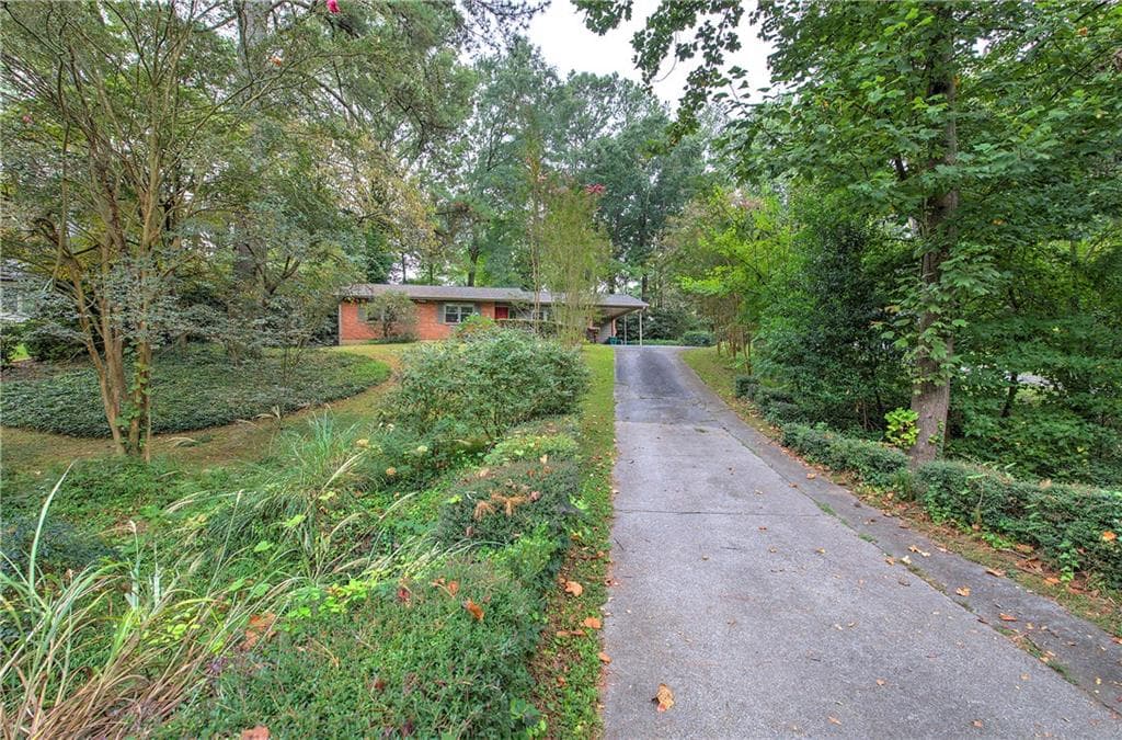 3 bedroom, 2 bathroom, 1,445 sq ft single family residence for rent at 1990 Glenroy Place, Smyrna, GA 30080 for $3,000 a month — photo 3