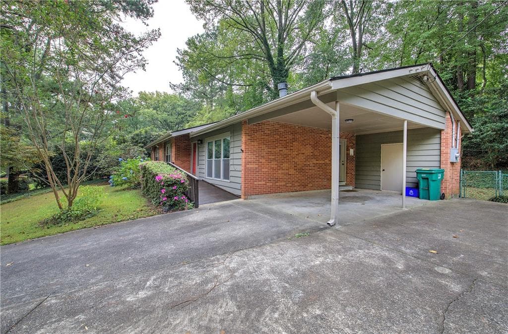 3 bedroom, 2 bathroom, 1,445 sq ft single family residence for rent at 1990 Glenroy Place, Smyrna, GA 30080 for $3,000 a month — photo 5