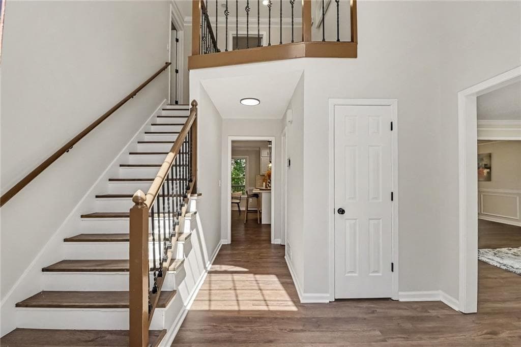 5 bedroom, 4 bathroom, 3,980 sq ft single family residence for sale at 1419 Dunsford Circle, Suwanee, GA 30024 — photo 5