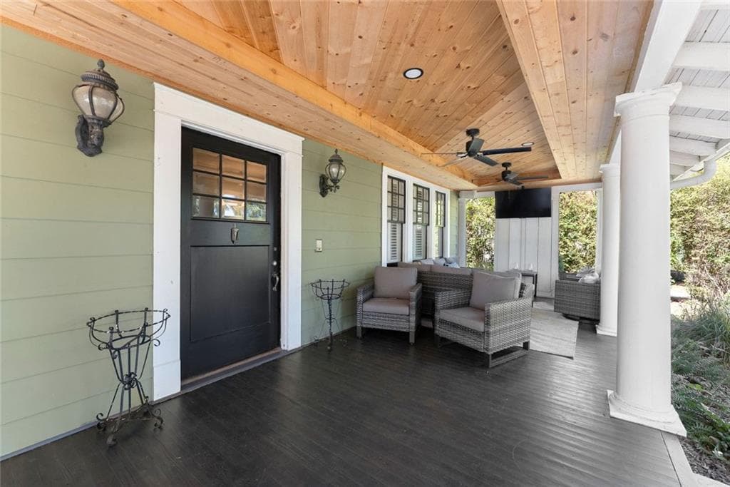 5 bedroom, 4 bathroom, 4,059 sq ft single family residence for sale at 1071 Green Street Circle, Gainesville, GA 30501 — photo 9