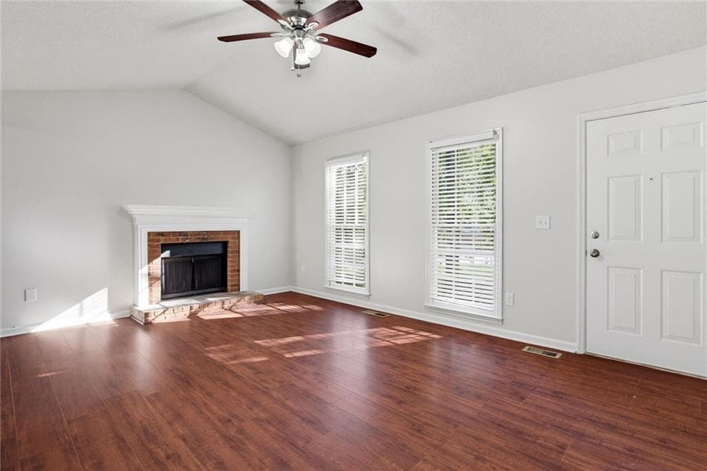 3 bedroom, 2 bathroom, 1,214 sq ft single family residence for sale at 4893 Muirwood Drive, Powder Springs, GA 30127 — photo 2