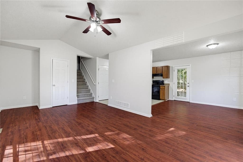 3 bedroom, 2 bathroom, 1,214 sq ft single family residence for sale at 4893 Muirwood Drive, Powder Springs, GA 30127 — photo 4