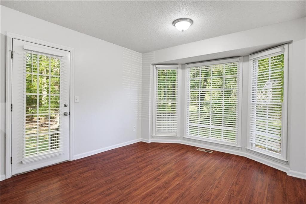 3 bedroom, 2 bathroom, 1,214 sq ft single family residence for sale at 4893 Muirwood Drive, Powder Springs, GA 30127 — photo 8