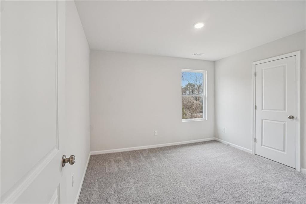 5 bedroom, 3 bathroom, 2,180 sq ft single family residence for sale at 405 Shallow Creek Court, Hogansville, GA 30230 — photo 8
