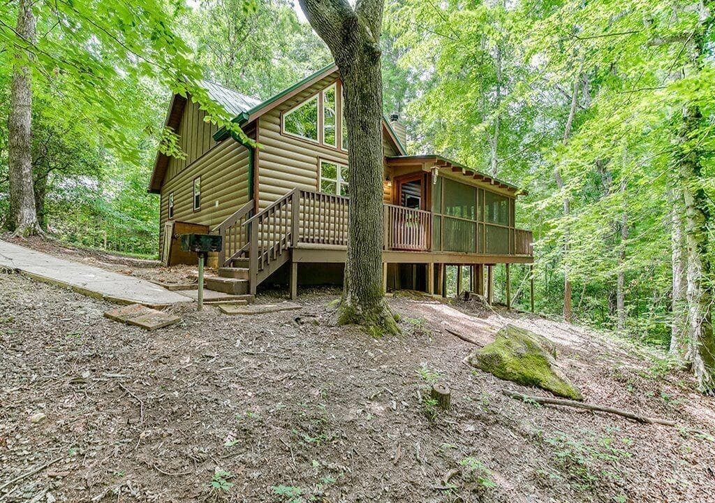 1 bedroom, 1 bathroom, 886 sq ft single family residence for sale at 493 Vista View Place, Cleveland, GA 30528