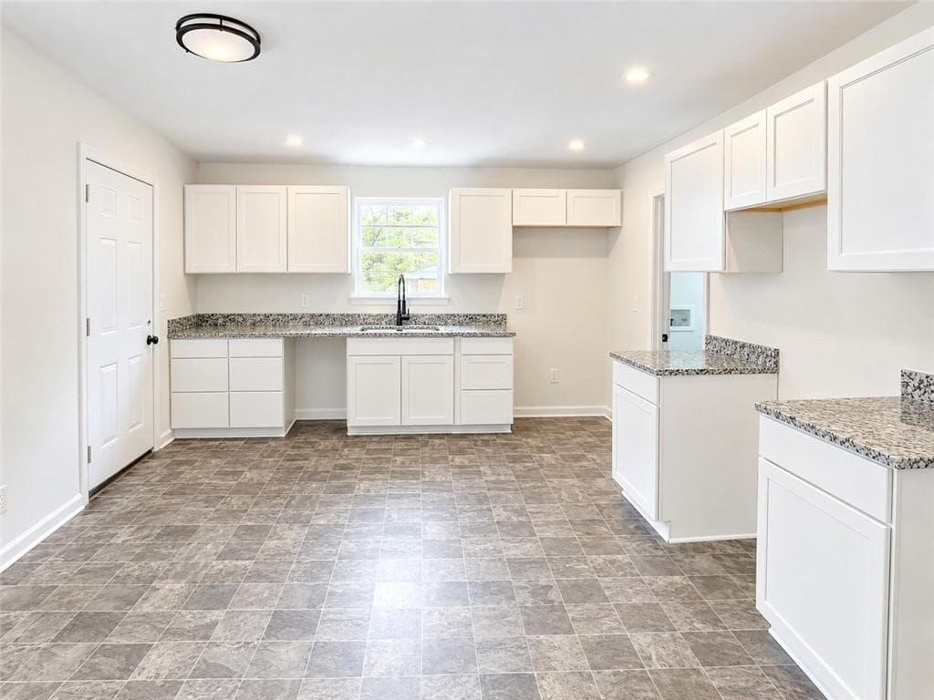 3 bedroom, 1 bathroom, 1,100 sq ft triplex for rent at 801 Peeples Valley Road A, Cartersville, GA 30121 for $1,650 a month — photo 3