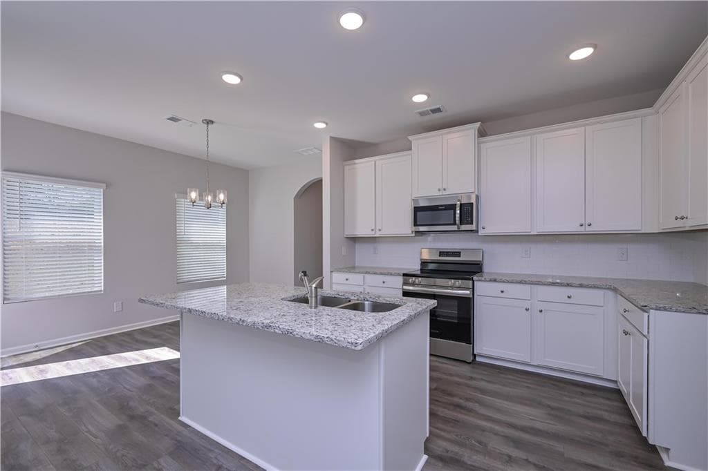 4 bedroom, 3 bathroom, 2,000 sq ft single family residence for sale at 483 Charleston Place, Villa Rica, GA 30180 — photo 6
