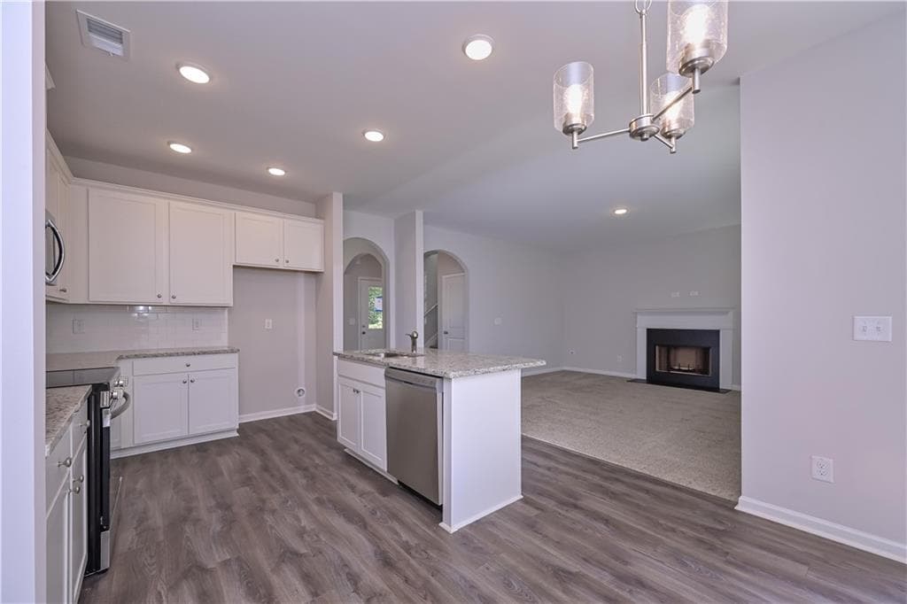 4 bedroom, 3 bathroom, 2,000 sq ft single family residence for sale at 483 Charleston Place, Villa Rica, GA 30180 — photo 8