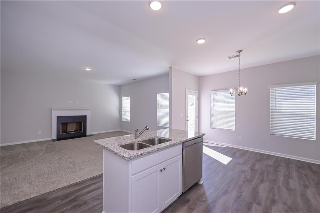4 bedroom, 3 bathroom, 2,000 sq ft single family residence for sale at 483 Charleston Place, Villa Rica, GA 30180 — photo 9