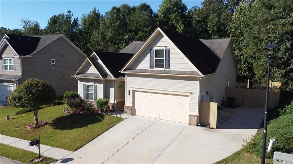 4 bedroom, 3 bathroom, 2,068 sq ft single family residence for sale at 3916 Overlook Ridge Lane, Gainesville, GA 30507
