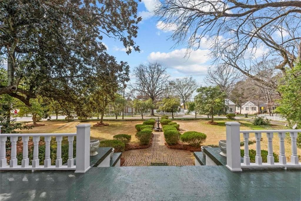 5 bedroom, 3 bathroom, 4,642 sq ft single family residence for sale at 301 N East Street, Greensboro, GA 30642 — photo 7