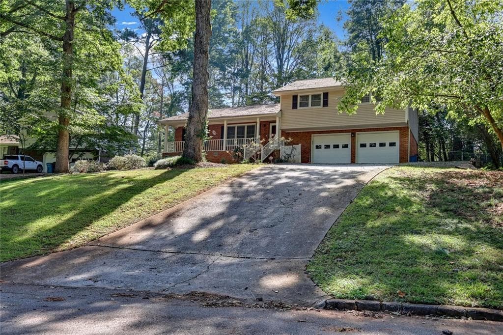 3 bedroom, 2 bathroom, 2,487 sq ft single family residence for sale at 5728 Four Winds Court, Lilburn, GA 30047 — photo 3