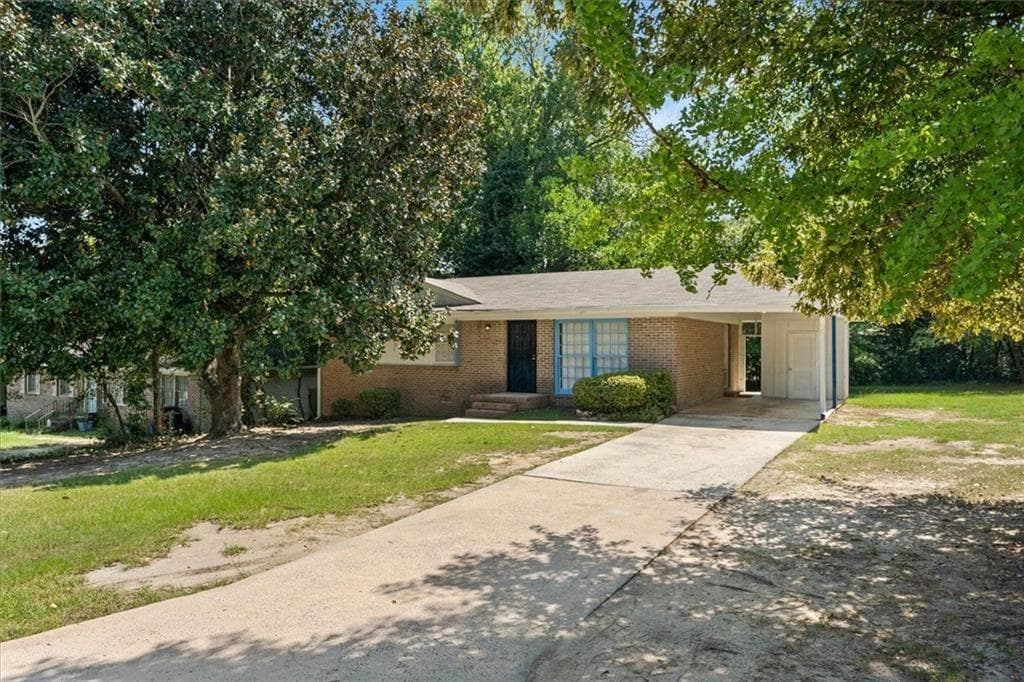 3 bedroom, 2 bathroom, 1,025 sq ft single family residence for sale at 4274 W Oak Drive, Macon, GA 31210 — photo 2