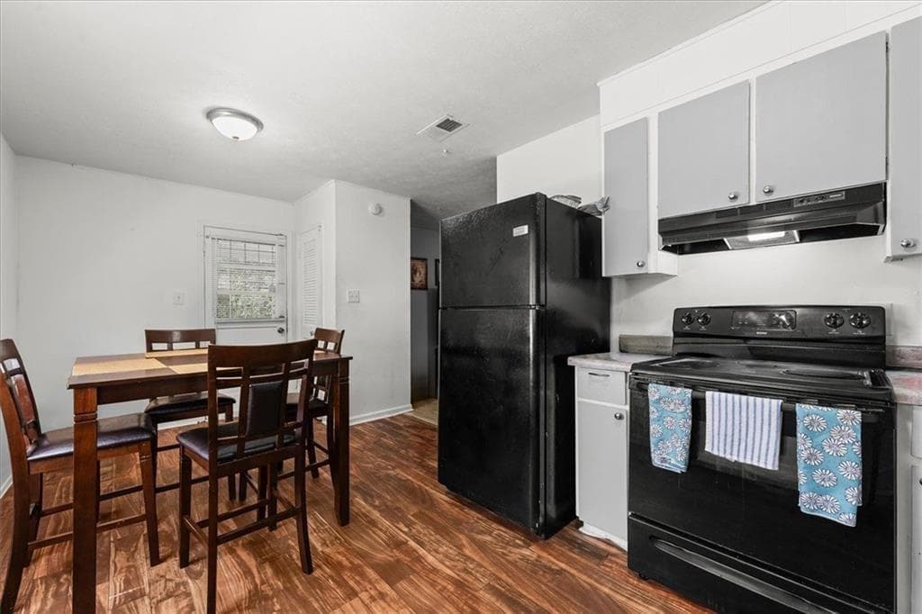 3 bedroom, 2 bathroom, 1,025 sq ft single family residence for sale at 4274 W Oak Drive, Macon, GA 31210 — photo 7