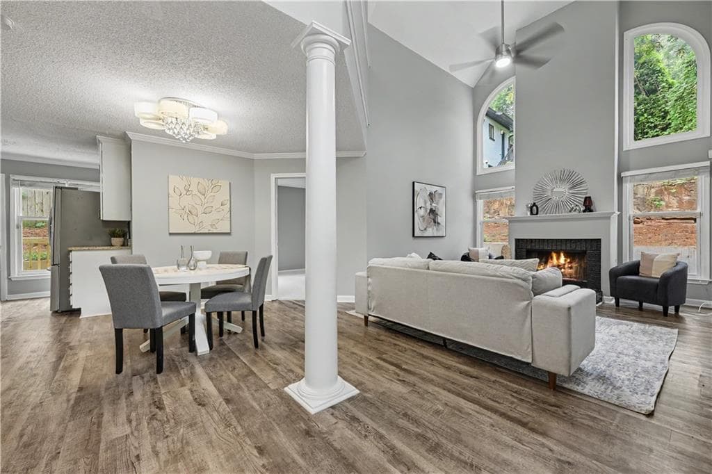 4 bedroom, 4 bathroom, 2,141 sq ft single family residence for sale at 956 Oak Street, Atlanta, GA 30310 — photo 4