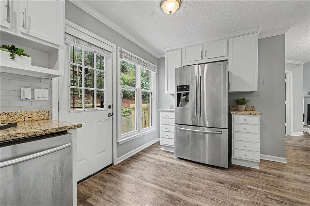 4 bedroom, 4 bathroom, 2,141 sq ft single family residence for sale at 956 Oak Street, Atlanta, GA 30310 — photo 8