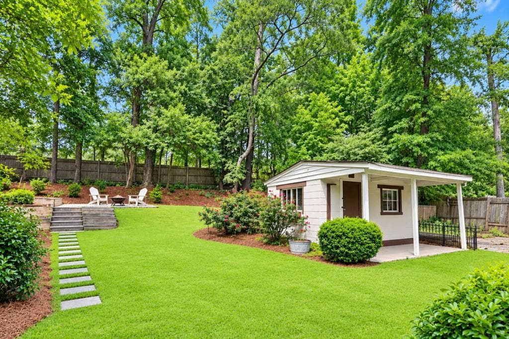 3 bedroom, 2 bathroom, 1,301 sq ft single family residence for rent at 996 Lindbergh Drive, Atlanta, GA 30324 for $2,800 a month — photo 8