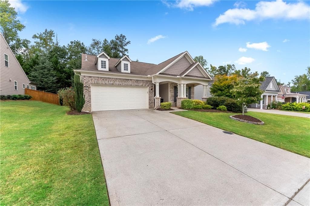 3 bedroom, 3 bathroom, 2,402 sq ft single family residence for sale at 7435 Ashford Manor Way, Cumming, GA 30040 — photo 3