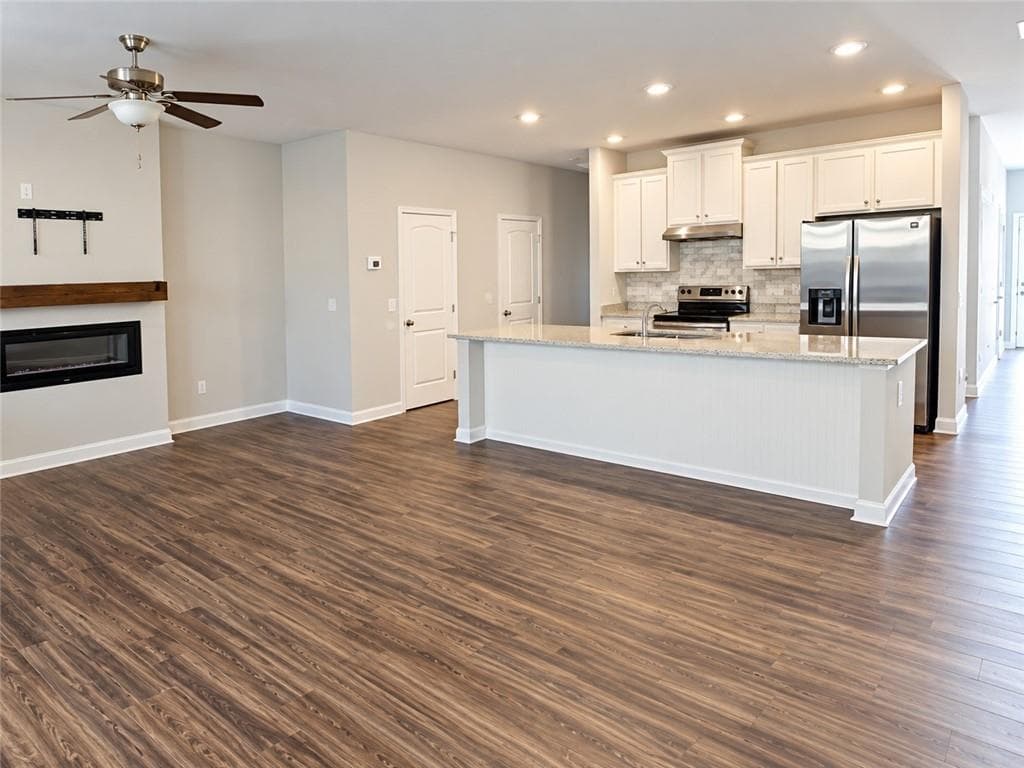 3 bedroom, 3 bathroom, 1,776 sq ft single family residence for rent at 220 Turner Lane, Holly Springs, GA 30188 for $2,200 a month — photo 3