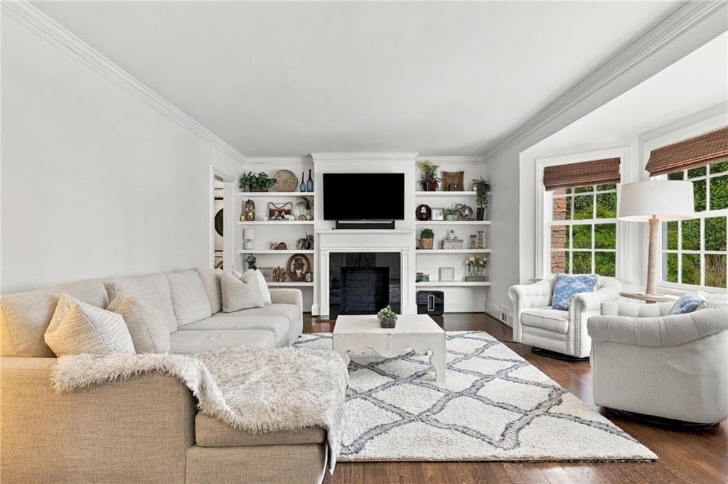 3 bedroom, 2 bathroom, 2,527 sq ft single family residence under contract at 656 Darlington Road, Atlanta, GA 30305 — photo 6