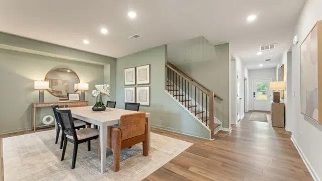 3 bedroom, 3 bathroom, 2,770 sq ft single family residence for sale at 8550 Sunnybrooke Lane, Cumming, GA 30041 — photo 4
